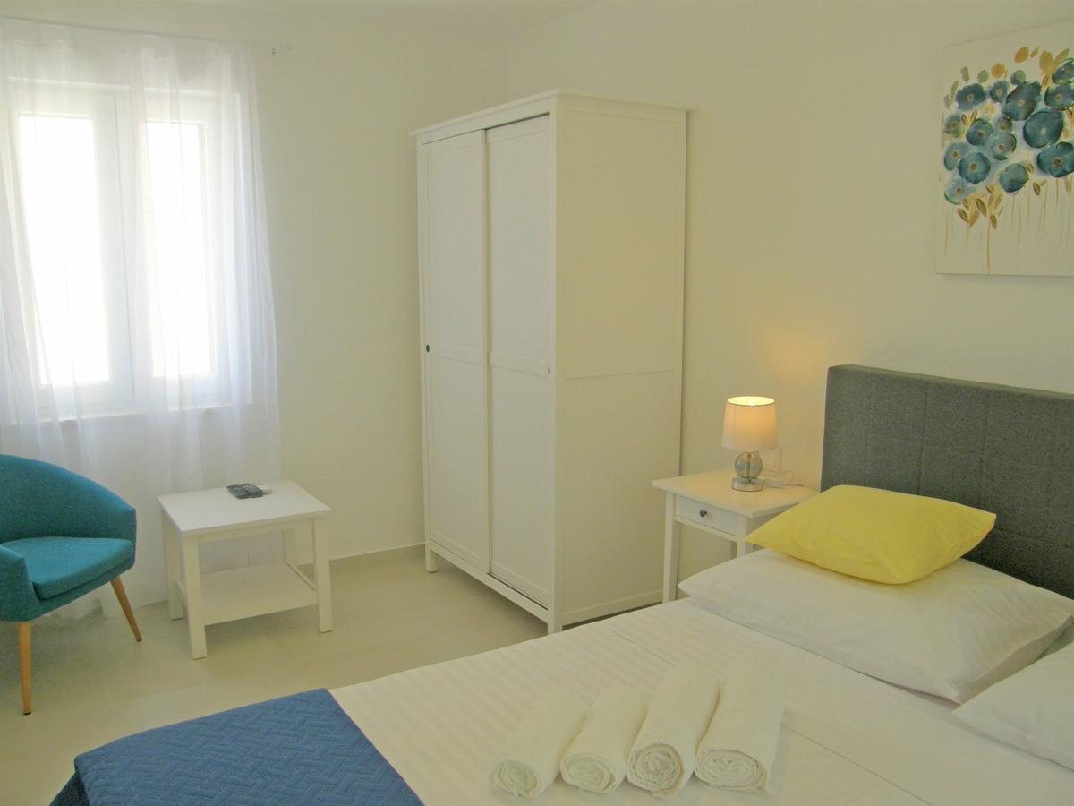 Apartments Mare พรีมอชเตน ภายนอก รูปภาพ