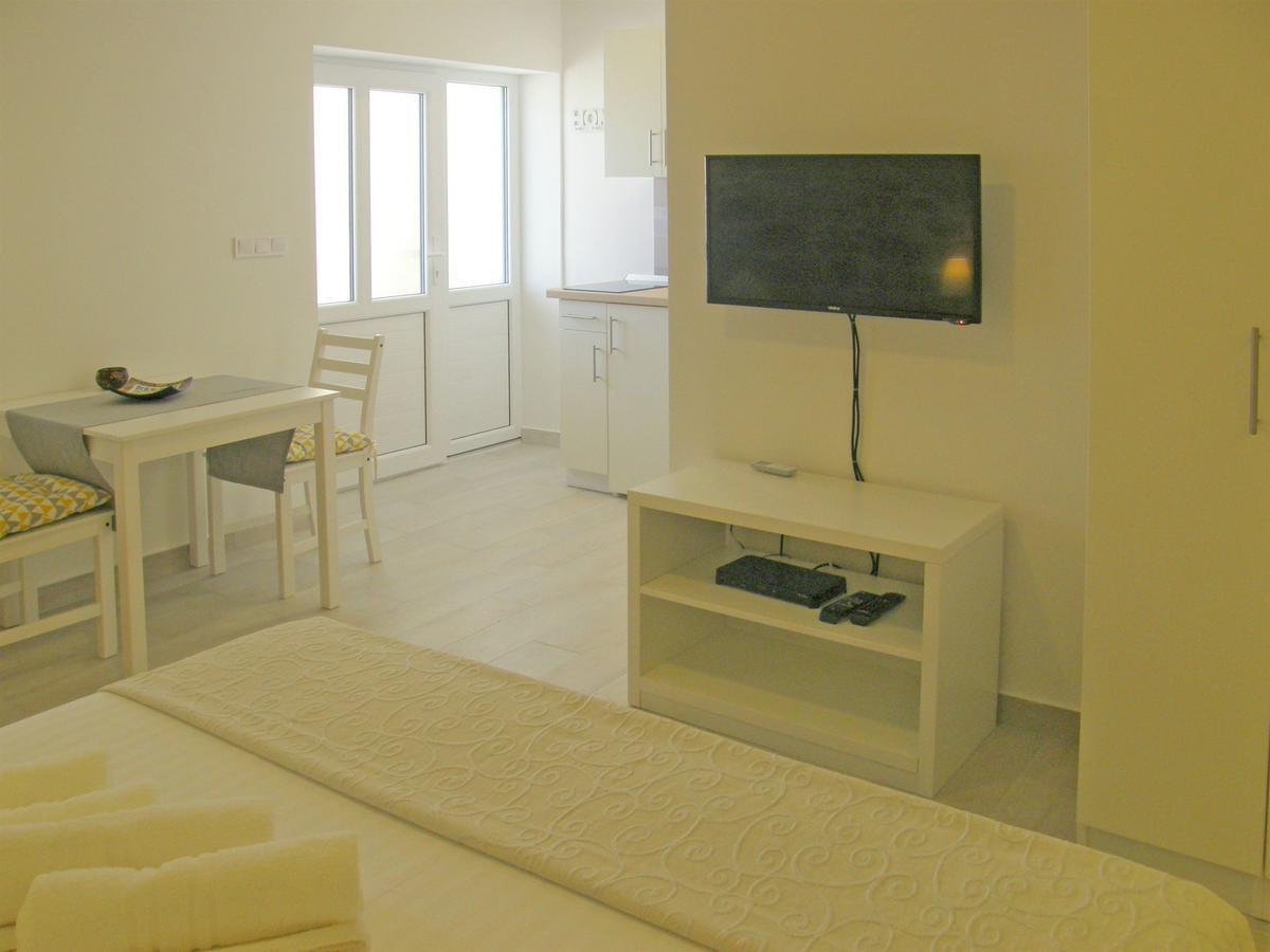 Apartments Mare พรีมอชเตน ภายนอก รูปภาพ